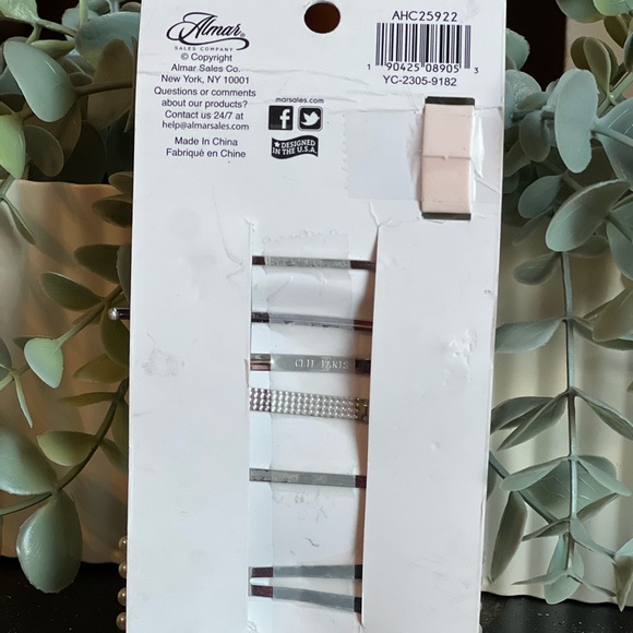 Silver and White Hair Accessory Set - Picture 2 of 2